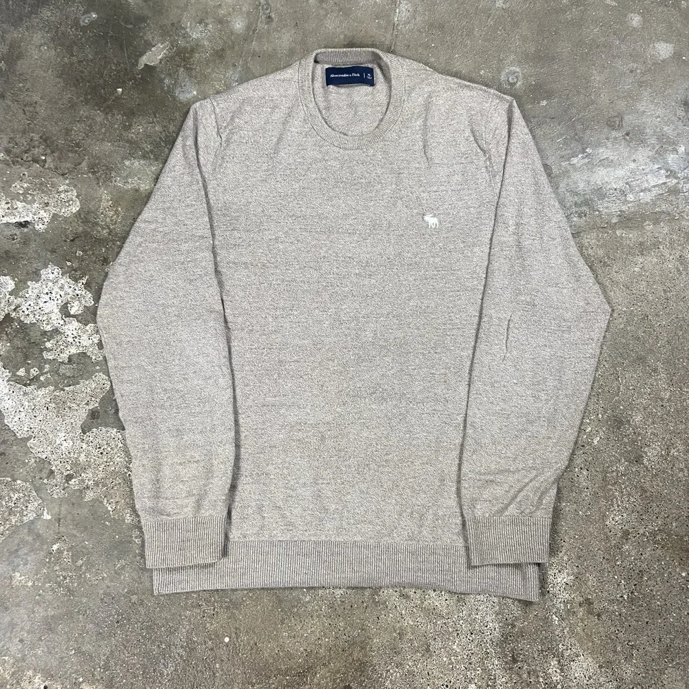 Abercrombie And Fitch Sweater Size XL Beige Crewneck Pullover Moose Logo